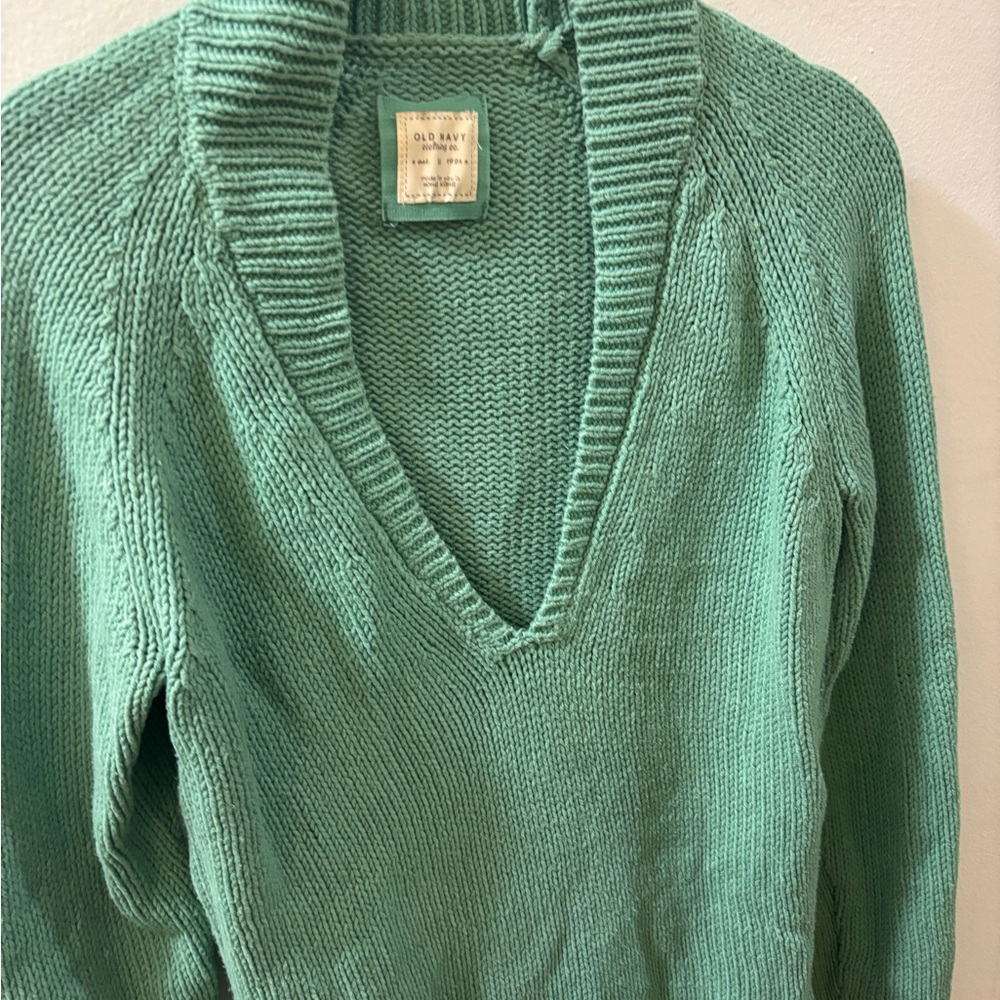 Old Navy Women's Mint V-Neck Sweater